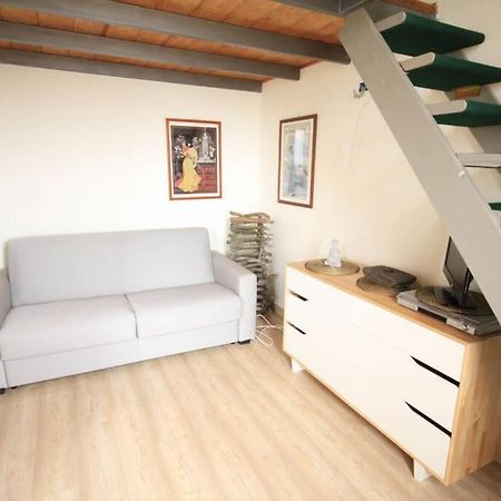 Bilocale Fronte Mare Apartment Marina Di Pisa Exterior photo